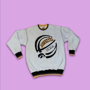 Vintage Iowa Hawkeyes crewneck